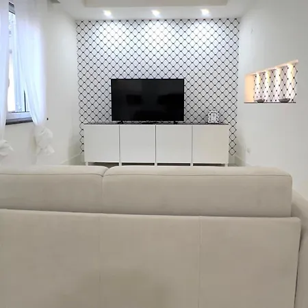 Stella Marina Sea Front Apartment *